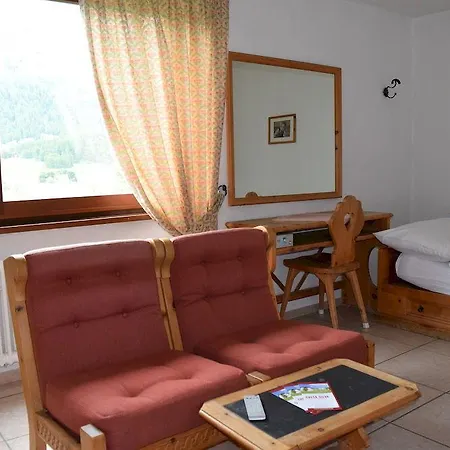 酒店 + Chesa Silva 3*