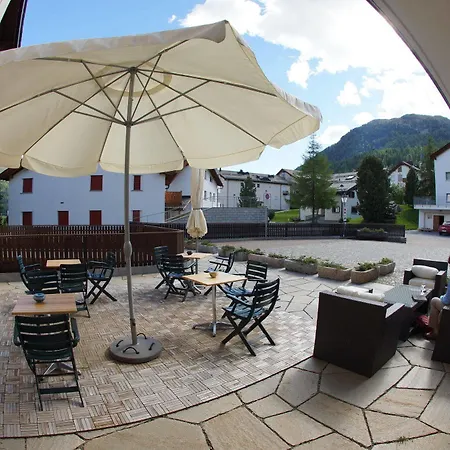 酒店 + Chesa Silva 席尔瓦普拉纳