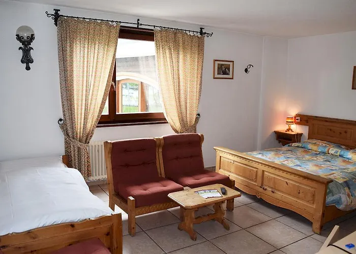 Szálloda + Chesa Silva