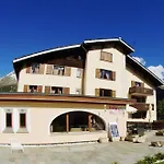 + Chesa Silva Hotel 3*