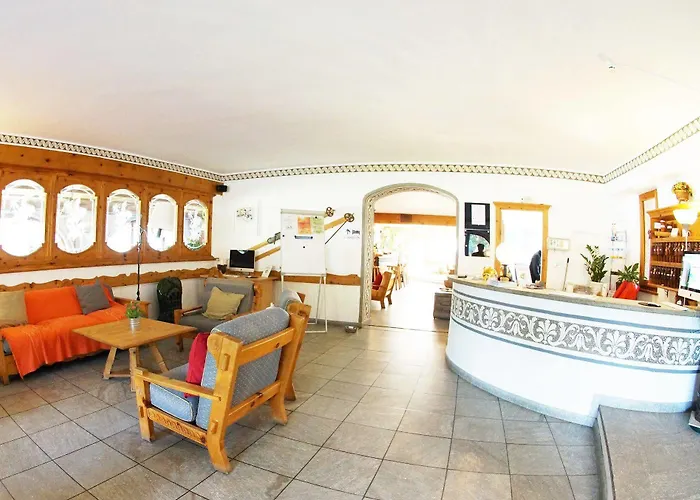 + Chesa Silva Hotel 3*